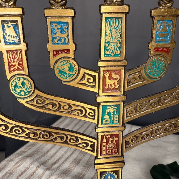 Vintage Brass Menorah Judaica Hanukkah 12 tribes of Israel “HOLY LAND JERUSALEM“ - Picture 5 of 9